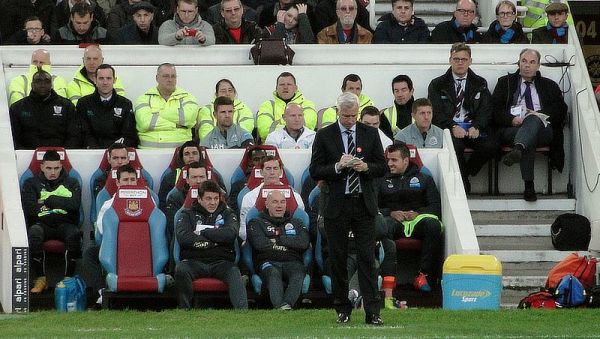 Alan Pardew: Zwycięstwo z Liverpoolem cieszy Alan Pardew: Zwycięstwo z Liverpoolem cieszy