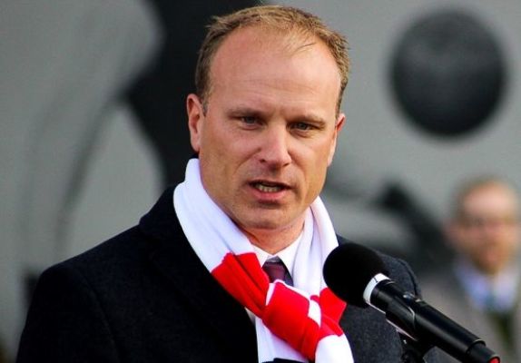 Bergkamp: Nie mam ambicji bycia menedżerem Bergkamp: Nie mam ambicji bycia menedżerem