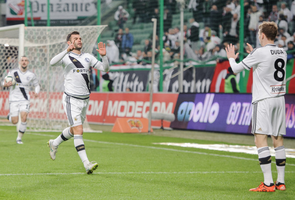 Legia wygrała z Koroną w Kielcach Legia wygrała z Koroną w Kielcach