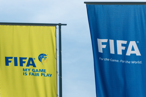 Blatter i Platini zawieszeni na 8 lat Blatter i Platini zawieszeni na 8 lat