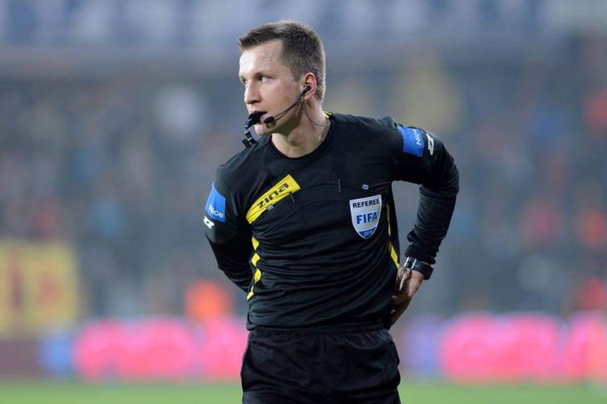 Kontrowersja w meczu Wisły Kraków. Sędziowie mieli problem [WIDEO]