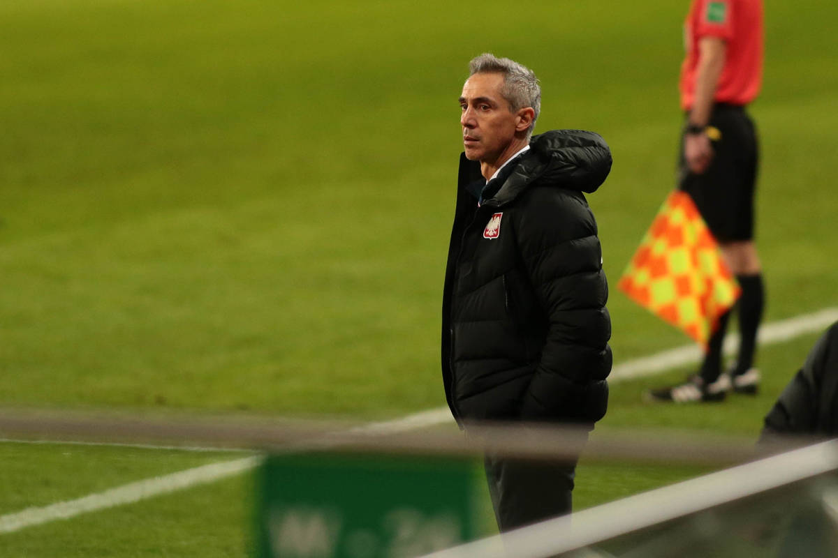 Paulo Sousa a jugé le tirage au sort de la Ligue des Nations.  « Jouer contre eux sera un défi »