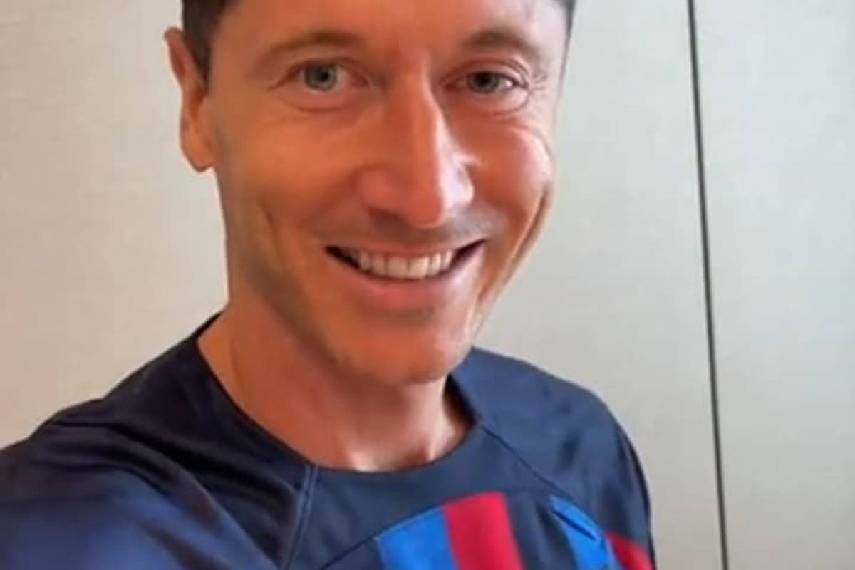 Robert Lewandowski Zwrócił Się Do Kibiców Fc Barcelony Mam Nadzieję że Wygląda Dobrze Wideo 2533