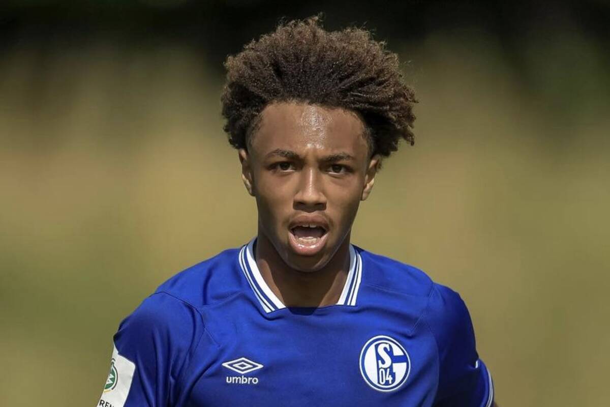 Piłkarz Schalke może być lekiem na lewą obronę kadry