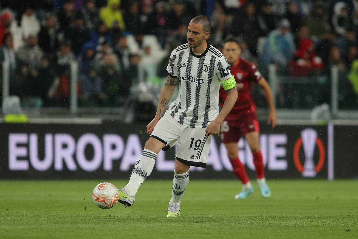 Leonardo Bonucci’s sexy move?!  The Juventus legend is negotiating with the Bundesliga club