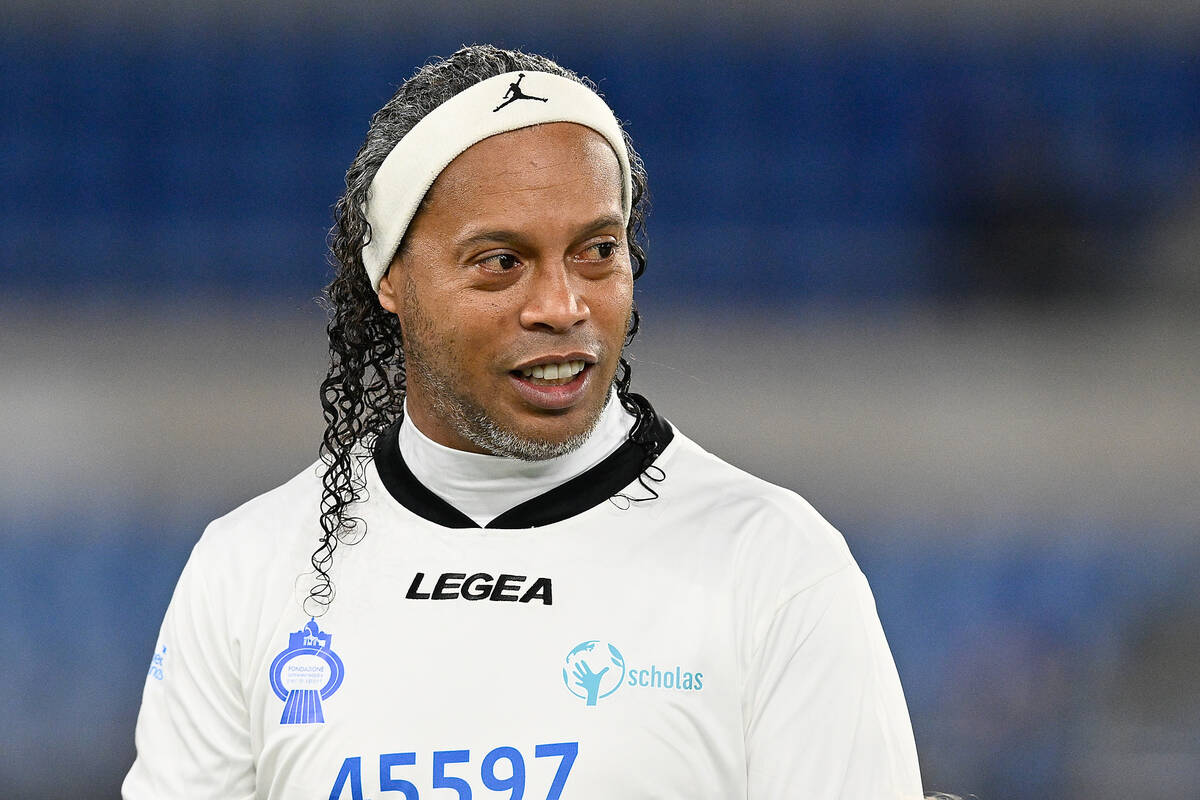 Ronaldinho made an announcement.  That is what he got here to Wembley with [ZDJĘCIE]