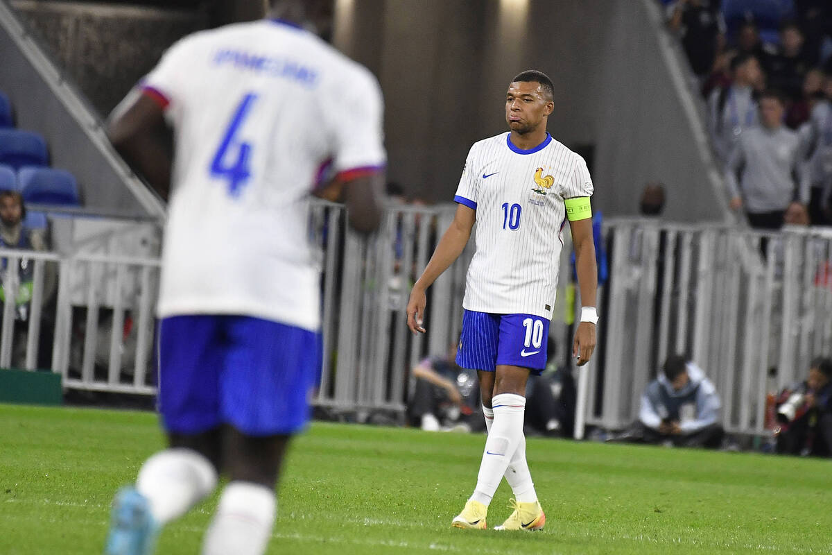 Mbappé en una discoteca. Todo esto durante el partido francés.