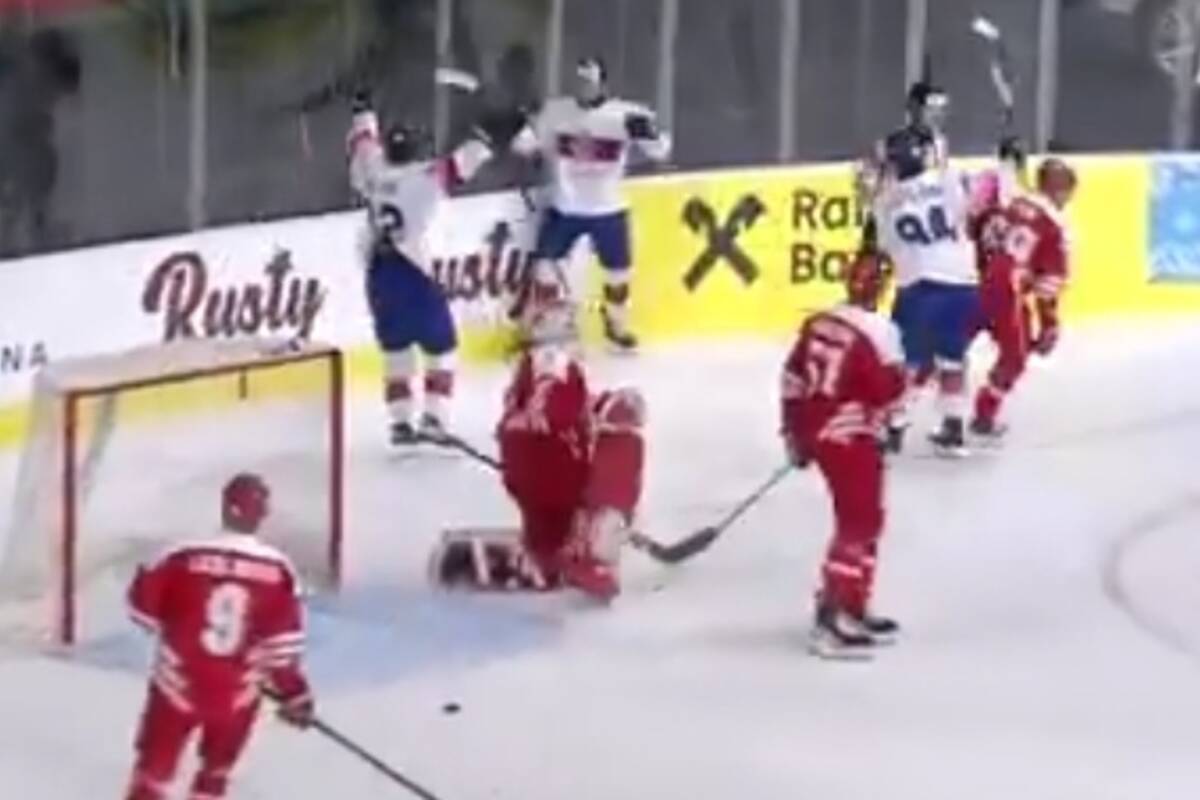Bolesne pożegnanie. Polscy hokeiści ulegli Brytyjczykom na MŚ [WIDEO]