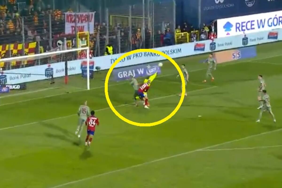 Bramkarz Jagiellonii z asystą przy golu Rakowa. Zrobił to naprawdę źle [WIDEO]