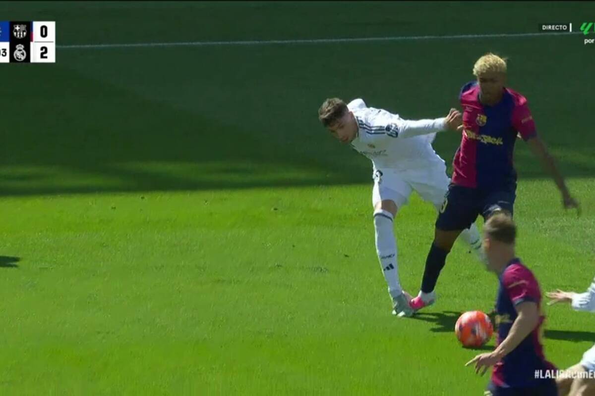 Wielki błąd sędziów w El Clasico! Tego gola nie powinno być [WIDEO]