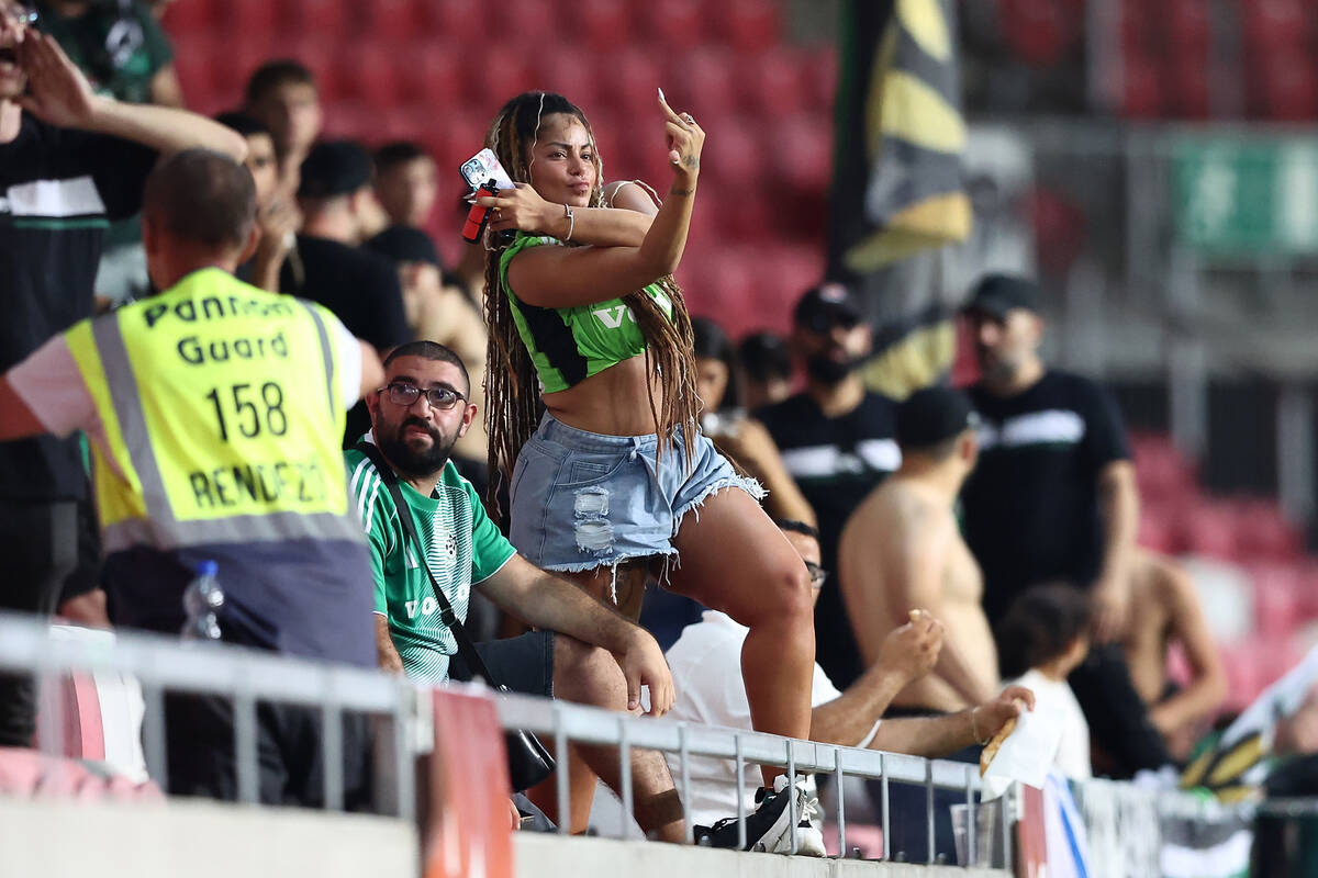 Obrzydliwe zachowanie kibica Maccabi. Aż trudno w to uwierzyć [WIDEO]