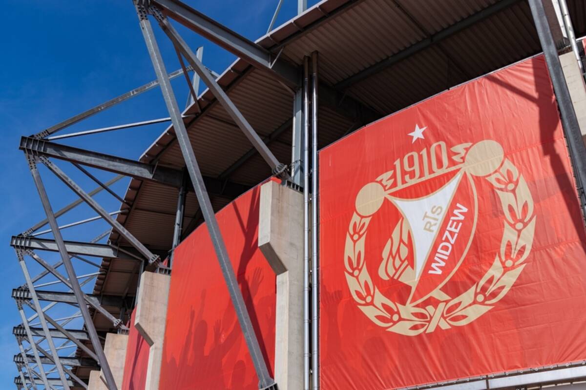Photo: meczyki.pl Widzew Łódź Transfer Collapse: Andi Zeqiri's Move to Standard Liège Fails