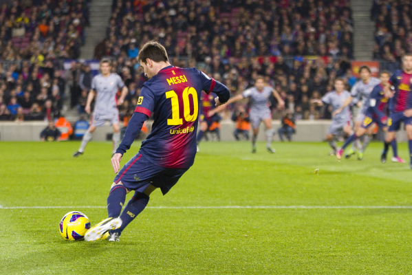"Messi potrzebuje zaledwie pół metra, aby rozpocząć akcję" "Messi potrzebuje zaledwie pół metra, aby rozpocząć akcję"