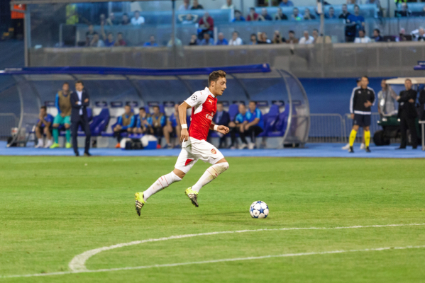 Mesut Oezil z rekordem Premier League Mesut Oezil z rekordem Premier League