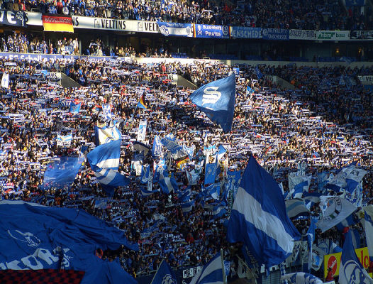 Schalke wzmacnia obronę Schalke wzmacnia obronę