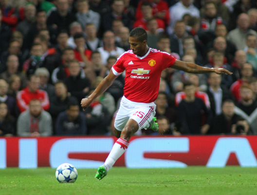 Piłkarz Manchesteru United już po operacji Piłkarz Manchesteru United już po operacji