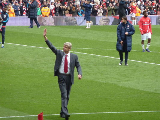 Wenger rozważał odejście z Arsenalu. "Wahałem się z osobistych powodów" Wenger rozważał odejście z Arsenalu. "Wahałem się z osobistych powodów"