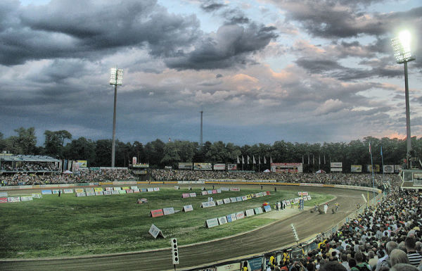 PGE Ekstraliga: Betard Sparta słabsza od Falubazu PGE Ekstraliga: Betard Sparta słabsza od Falubazu
