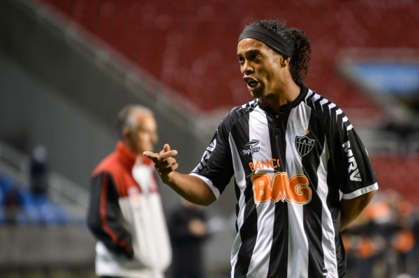 Pirlo i Ronaldinho dołączą do Eto'o? Pirlo i Ronaldinho dołączą do Eto'o?