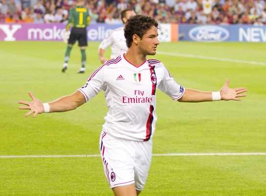 Trzy oferty z Serie A dla Alexandre Pato Trzy oferty z Serie A dla Alexandre Pato