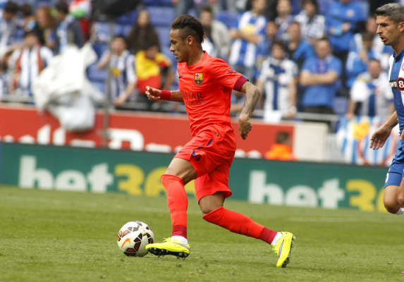 Neymar ma problemy z łydką Neymar ma problemy z łydką