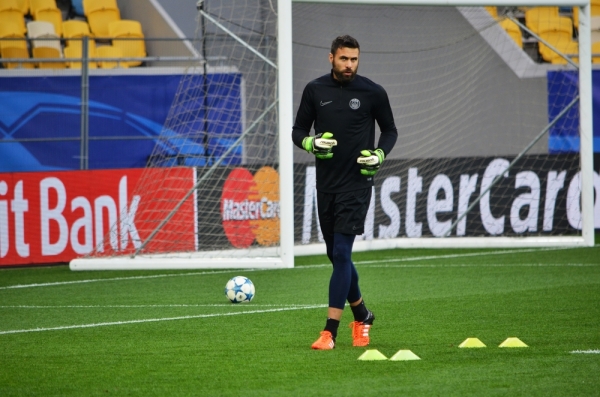 Sirigu odmówił występu w meczu z Szachtarem Sirigu odmówił występu w meczu z Szachtarem