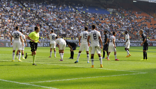Remis Cagliari w Livorno, cały mecz Salamona Remis Cagliari w Livorno, cały mecz Salamona