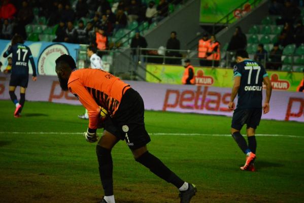 Tuszyński na ławce, Trabzonspor rozbity Tuszyński na ławce, Trabzonspor rozbity