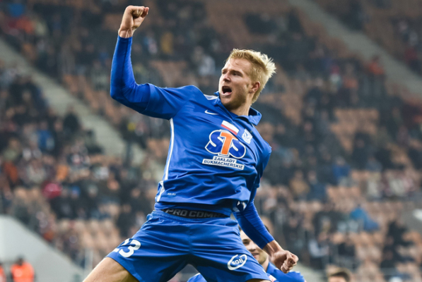 Niegroźny uraz Paulusa Arajuuriego Niegroźny uraz Paulusa Arajuuriego