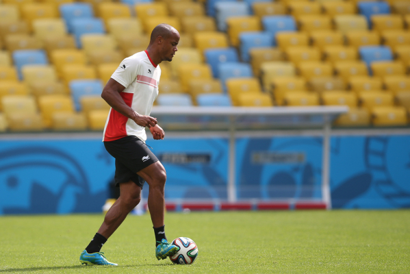 Kompany i Zabaleta wrócili do treningów Kompany i Zabaleta wrócili do treningów
