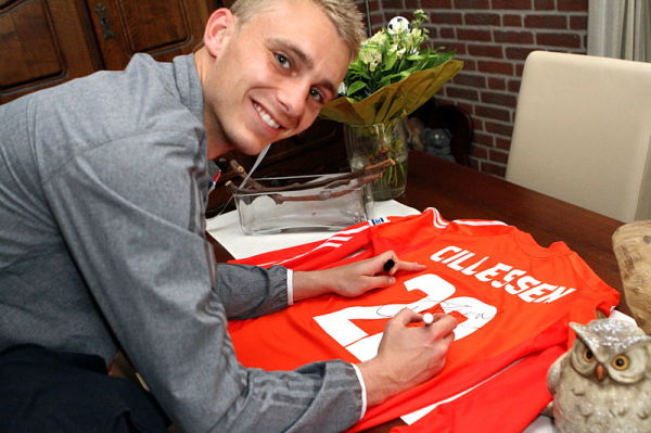 "Cillessen zostaje w Ajaksie" "Cillessen zostaje w Ajaksie"