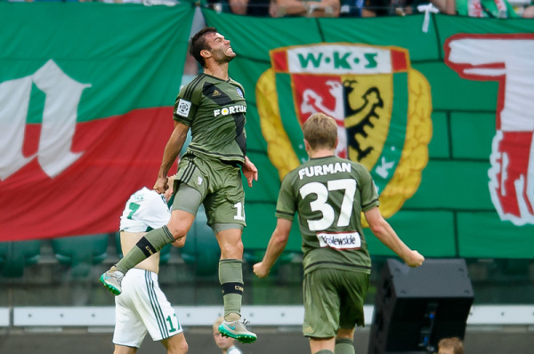 Legia potwierdza ofertę: 2 miliony za Nikolicia Legia potwierdza ofertę: 2 miliony za Nikolicia