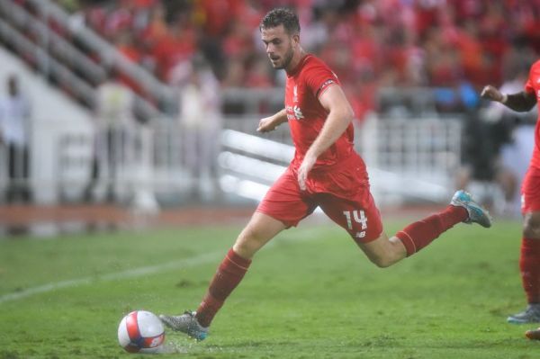 Liverpool wygrywa po kontrowersjach Liverpool wygrywa po kontrowersjach