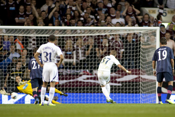 Premier League: Pierwsza wygrana Tottenhamu Premier League: Pierwsza wygrana Tottenhamu