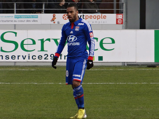 Lacazette zostaje w Lyonie Lacazette zostaje w Lyonie