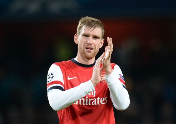Mertesacker: Chambers będzie jednym z najlepszych obrońców Mertesacker: Chambers będzie jednym z najlepszych obrońców