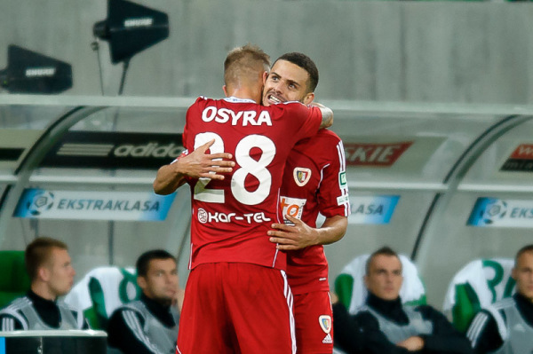 Lider Ekstraklasy przedłuża kontrakty Lider Ekstraklasy przedłuża kontrakty