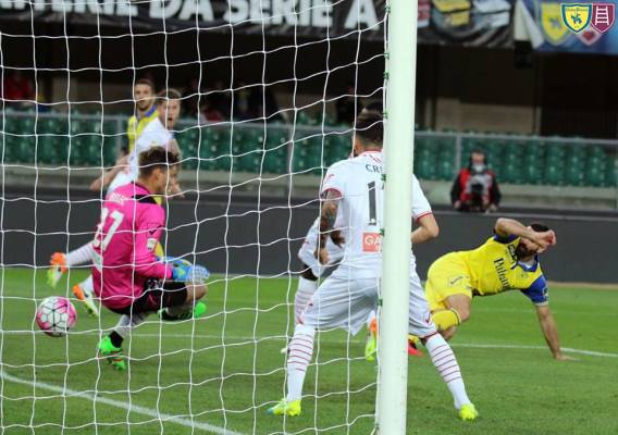 Serie A: Chievo pokonało Carpi Serie A: Chievo pokonało Carpi