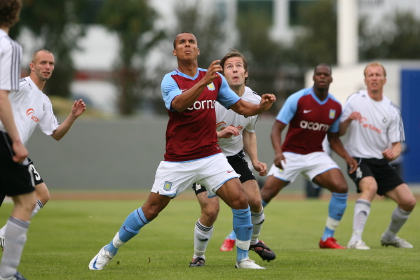 Agbonlahor będzie trenował indywidualnie Agbonlahor będzie trenował indywidualnie