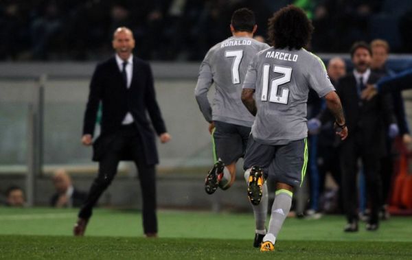 Media: Zidane i Ronaldo znów w jednym klubie? Francuz wraca do pracy Media: Zidane i Ronaldo znów w jednym klubie? Francuz wraca do pracy