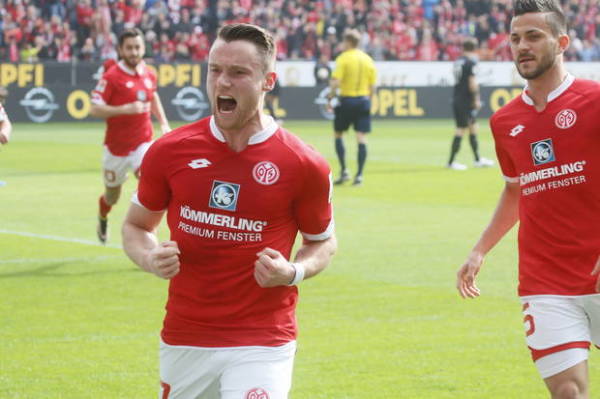 Mainz wykupiło skrzydłowego z Schalke Mainz wykupiło skrzydłowego z Schalke