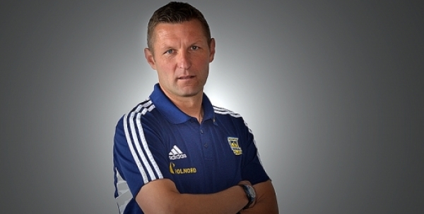 Niciński pozostanie trenerem Arki Gdynia Niciński pozostanie trenerem Arki Gdynia