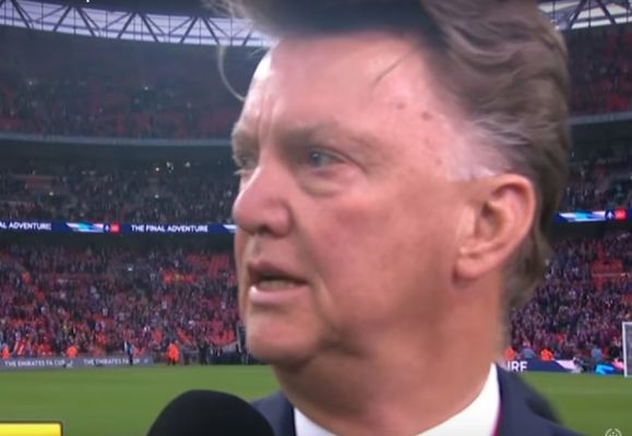 Van Gaal: Zwalniacie mnie od sześciu miesięcy. A ja nie chcę rozmawiać o odejściu Van Gaal: Zwalniacie mnie od sześciu miesięcy. A ja nie chcę rozmawiać o odejściu