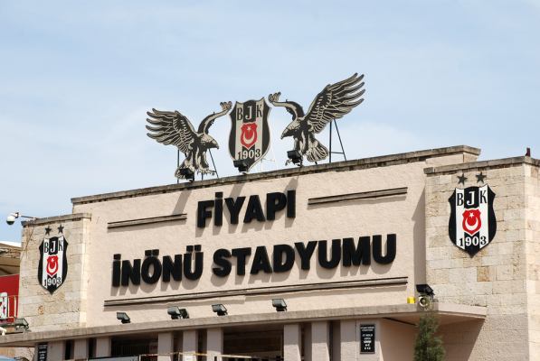 Skrzydłowy Besiktasu zagra na Wyspach Brytyjskich? Skrzydłowy Besiktasu zagra na Wyspach Brytyjskich?