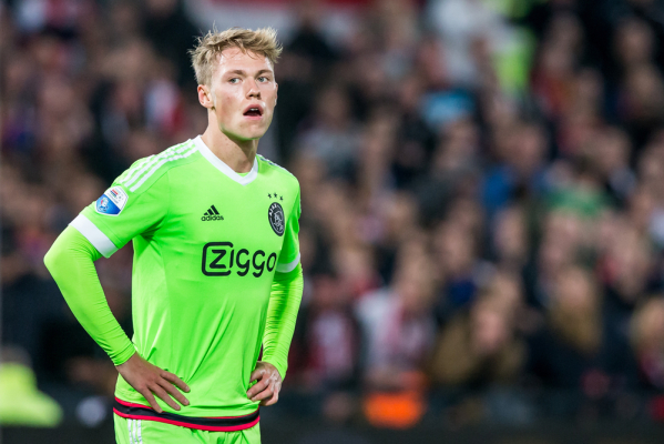 Skrzydłowy Ajaksu blisko Premier League Skrzydłowy Ajaksu blisko Premier League