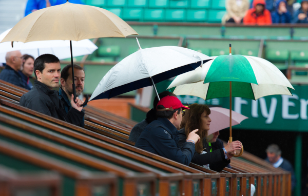 Roland Garros: Poniedziałkowe mecze odwołane, Radwańska zagra dopiero we wtorek Roland Garros: Poniedziałkowe mecze odwołane, Radwańska zagra dopiero we wtorek