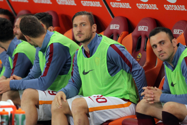 Totti przedłuży kontrakt z Romą w poniedziałek Totti przedłuży kontrakt z Romą w poniedziałek