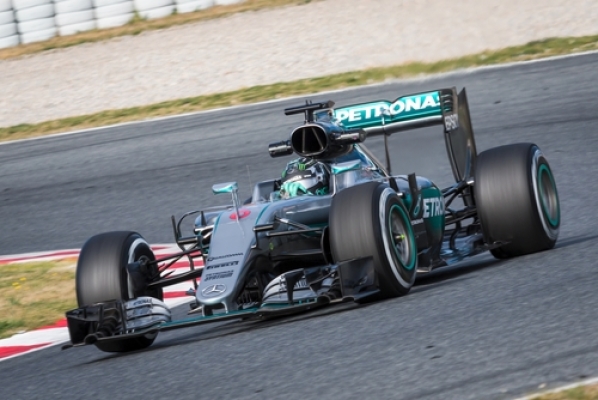 F1: Mercedes rozważa "team orders" F1: Mercedes rozważa "team orders"