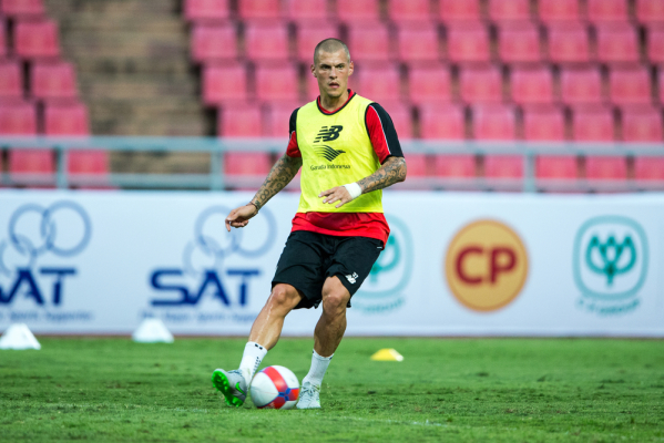Martin Skrtel ma oferty z dwóch klubów z Turcji Martin Skrtel ma oferty z dwóch klubów z Turcji