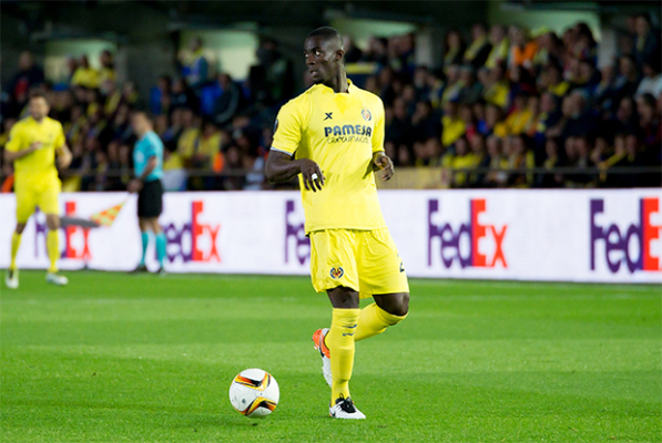 Pierwszy transfer Mourinho! Manchester United kupił obrońcę Villarrealu Pierwszy transfer Mourinho! Manchester United kupił obrońcę Villarrealu